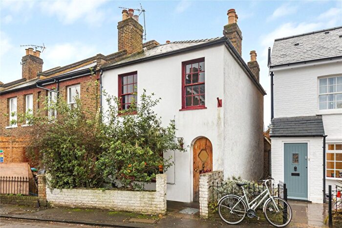 3 Bedroom End Terrace House For Sale In Gomer Place, Teddington, TW11