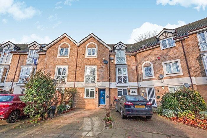 2 Bedroom Terraced House To Rent In Water Lane, London, SE14