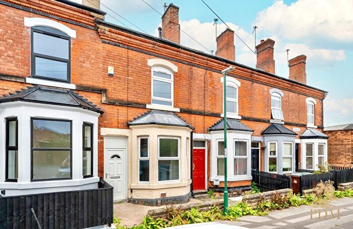 3 Bedroom Terraced House To Rent In Loscoe Road, Nottingham, NG5