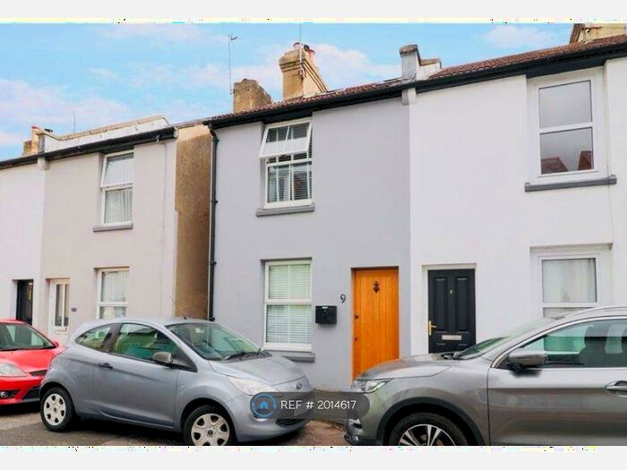 3 Bedroom Terraced House To Rent In Claremont Place, Canterbury, CT1