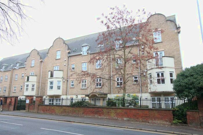 2 Bedroom Flat To Rent In Billing Road, Abington, Northampton, NN1