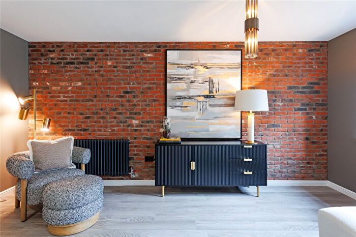 2 Bedroom Flat For Sale In Cottonyards, Old Rutherglen Road, New Gorbals, G5