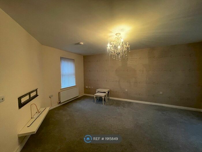 3 Bedroom Semi-Detached House To Rent In Becks Close, Birstall, Leicester, LE4