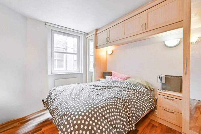 1 Bedroom Flat For Sale In Old Compton Street, Soho, London, W1D