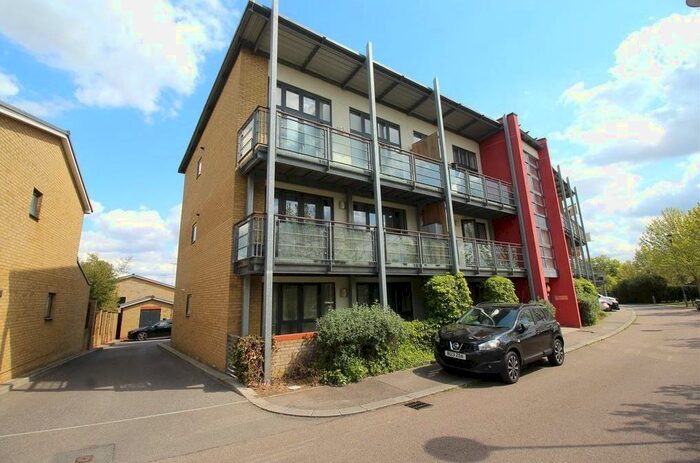 1 Bedroom Flat To Rent In Park Lane, Greenhithe, DA9