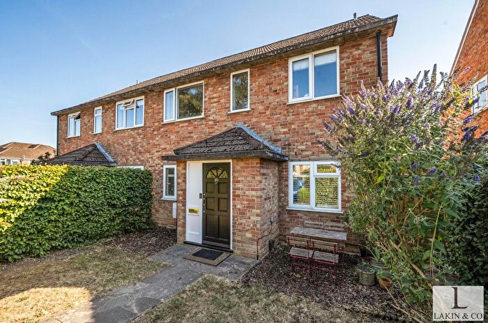 2 Bedroom Maisonette For Sale In Gilmore Close, Ickenham, UB10