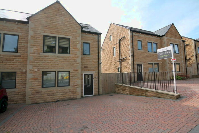 3 Bedroom Semi-Detached House To Rent In Asher Drive, Todmorden, OL14