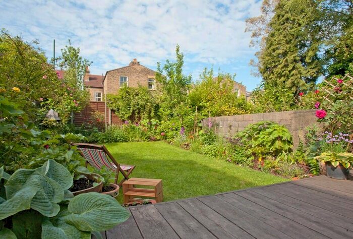 2 Bedroom Flat To Rent In Barforth Road, SE15