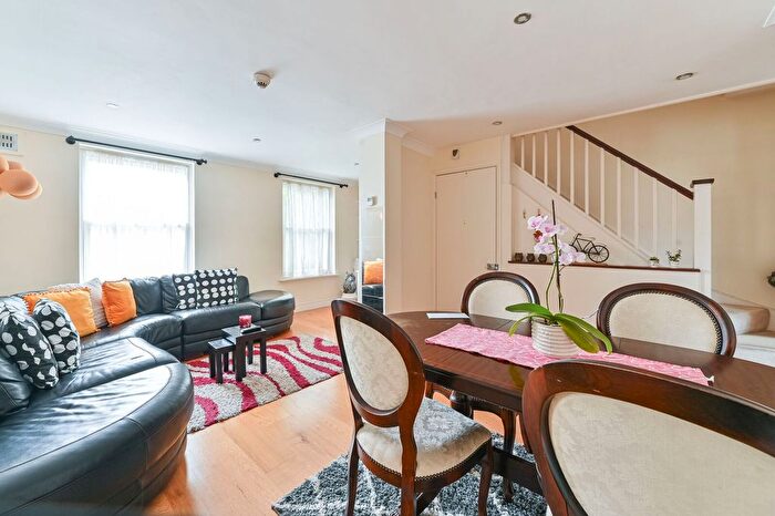 3 Bedroom Semi Detached House For Sale In Warner Road, Camberwell, London, SE5