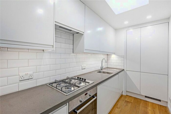 1 Bedroom Flat To Rent In Bulstrode Street, Marylebone, London, W1U