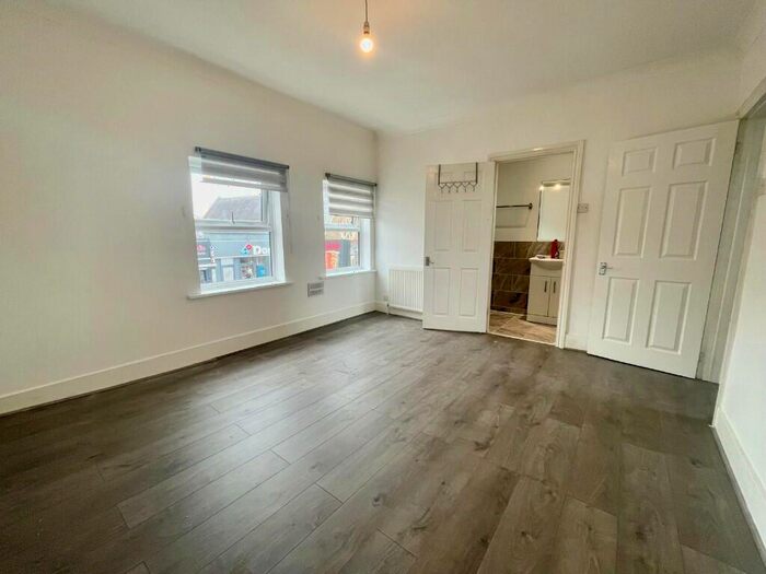 1 Bedroom Flat To Rent In Lancaster Road, London, EN2