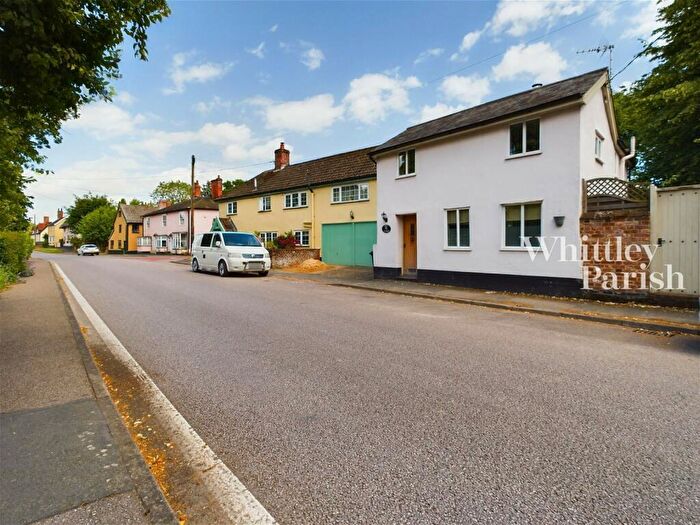 3 Bedroom Detached House For Sale In The Street, Rickinghall, IP22