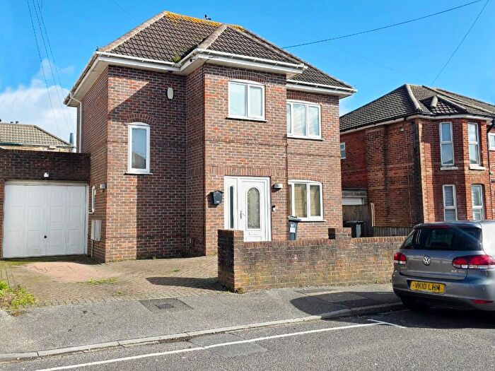 3 Bedroom Detached House For Sale In Stewart Road, Charminster, Bournemouth, Dorset, BH8