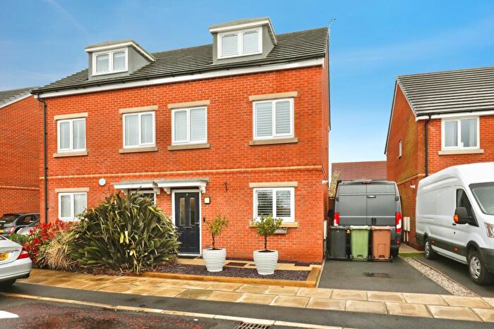 3 Bedroom Town House For Sale In Brightsons Close, Southport, PR8