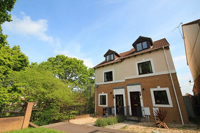 4 Bedroom Semi-Detached House To Rent In King Arthur Drive, Yeovil, BA21