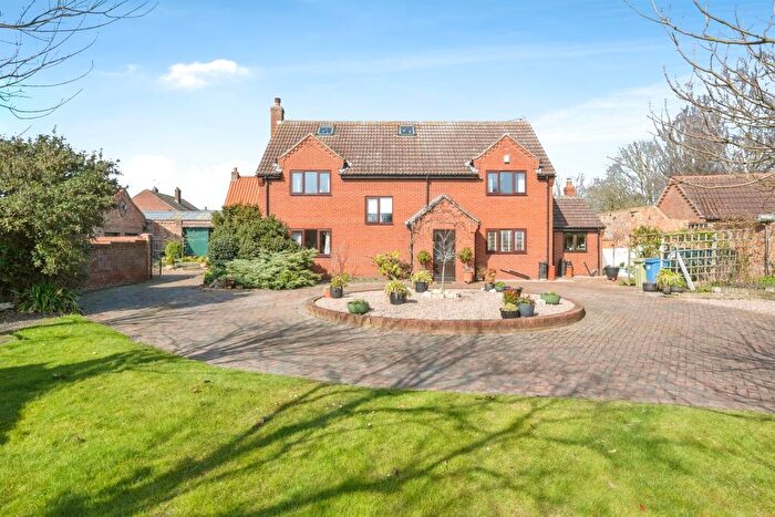 4 Bedroom Detached House For Sale In High Street, Misson, Doncaster, DN10