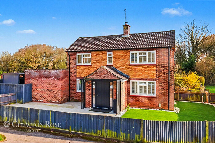 3 Bedroom Detached House For Sale In Hilltop Close, Ascot, SL5