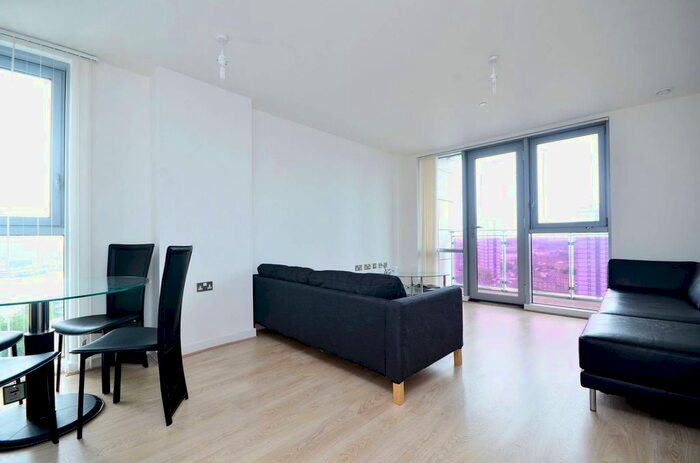 3 Bedroom Flat To Rent In Rick Roberts Way, Stratford, London, E15