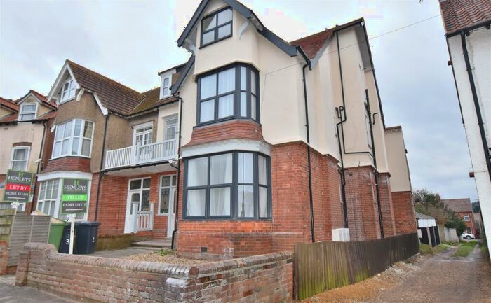 2 Bedroom Apartment To Rent In Cliff Road, Sheringham, NR26