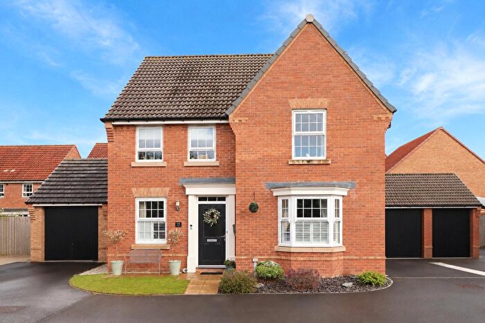 4 Bedroom Detached House For Sale In Long Moor Chase, Stamford Bridge, York, YO41