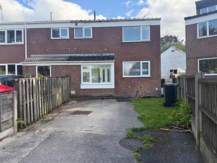3 Bedroom Semi Detached House To Rent In Parry Mead, Bredbury, Stockport, SK6