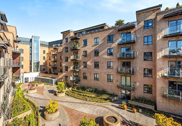 2 Bedroom Flat To Rent In Trinity Gate, Epsom Road, Guildford, GU1