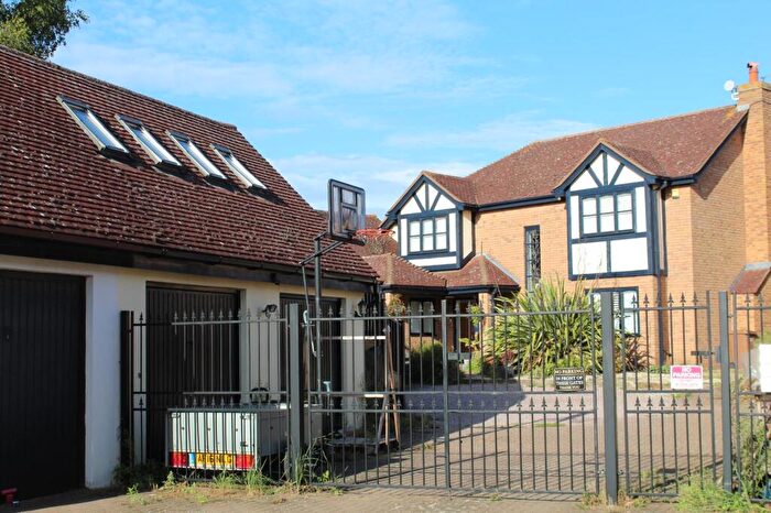7 Bedroom Detached House For Sale In South Street, Peterborough, PE2