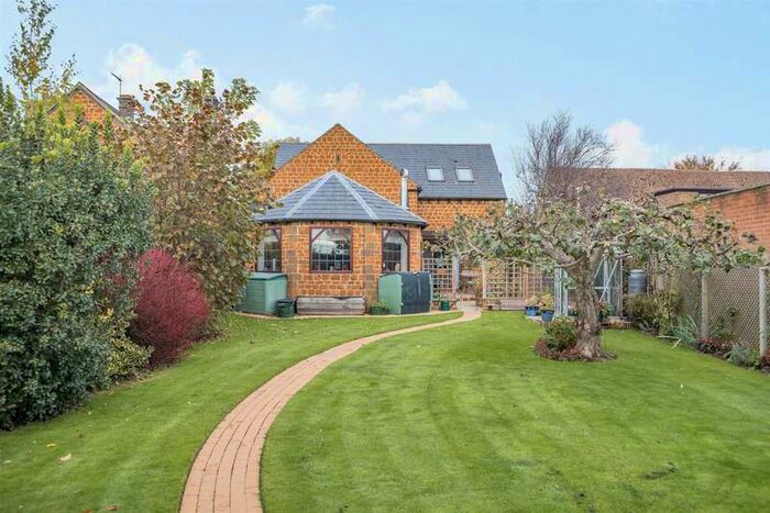 3 Bedroom Detached House For Sale In Spring Lane, Little Bourton, Banbury, Oxfordshire, OX17