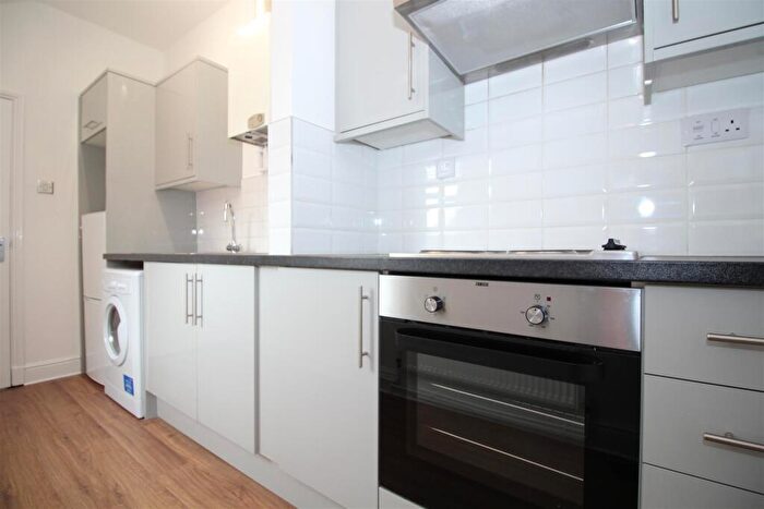 1 Bedroom Flat To Rent In Evington Road, Leicester, LE2