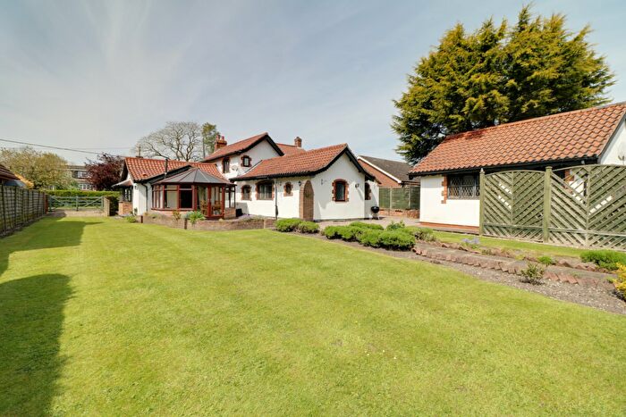 4 Bedroom Detached House For Sale In Station Road, Grasby, DN38