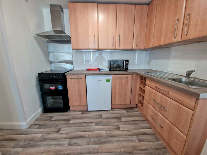 3 Bedroom Maisonette To Rent In Caledonian Road, Brighton, BN2