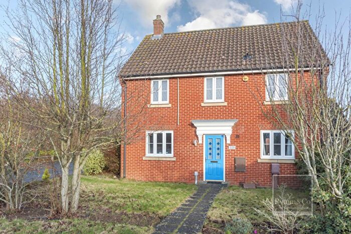3 Bedroom Detached House For Sale In Lord Nelson Drive, Costessey, NR5