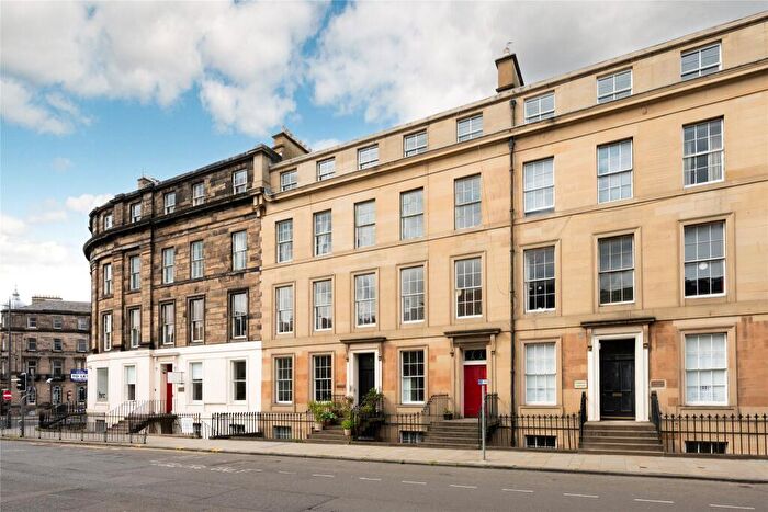 3 Bedroom Apartment For Sale In Torphichen Street, Edinburgh, EH3