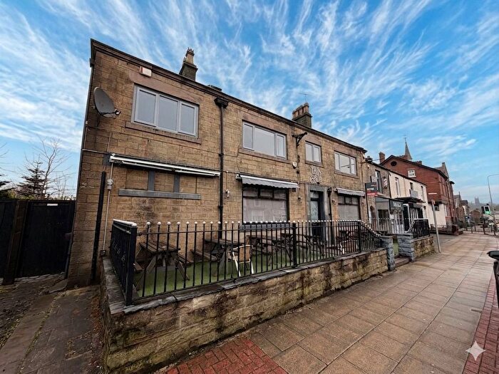 3 Bedroom Flat To Rent In Lee Lane, Horwich, Bolton, BL6