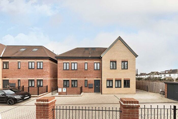 1 Bedroom Flat To Rent In Gunnersbury Avenue, Ealing, W5