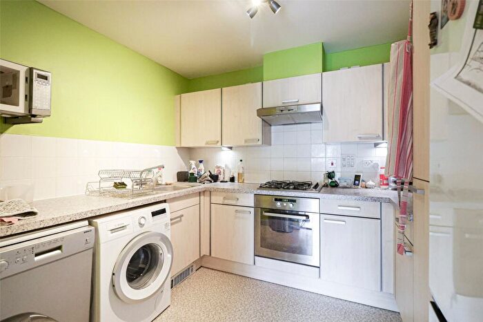 1 Bedroom Apartment For Sale In Erebus Drive, Woolwich, SE28