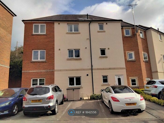 2 Bedroom Flat To Rent In Fosmaen House, Newport, NP20