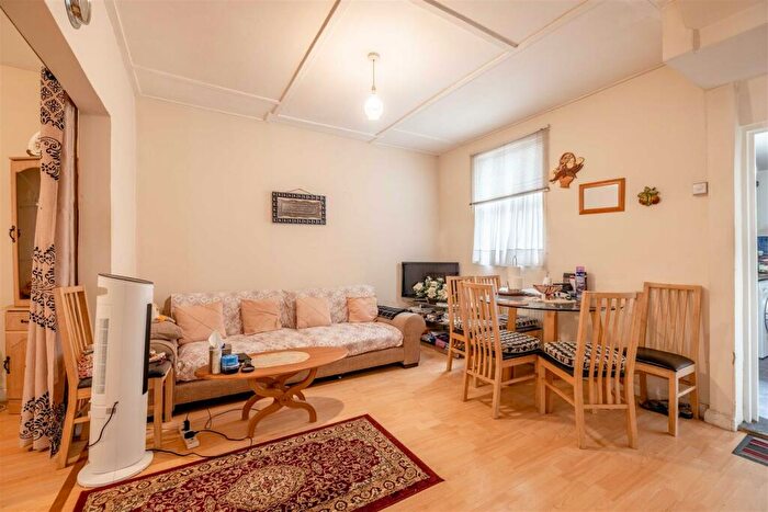3 Bedroom House For Sale In Arthur Road, Windsor, SL4