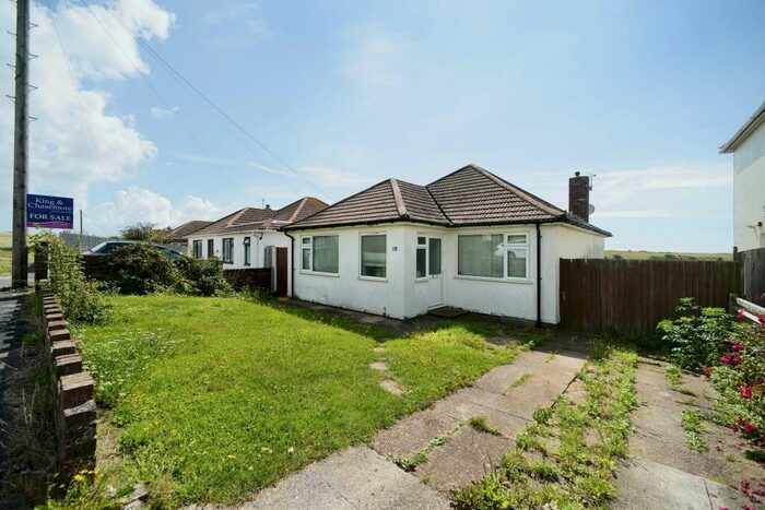 2 Bedroom Bungalow To Rent In Oaklands Avenue, Saltdean, BN2