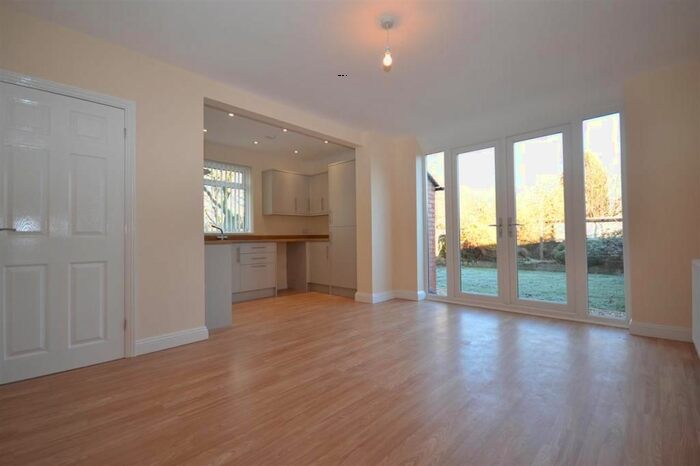 3 Bedroom Semi-Detached House To Rent In Norton Drive, Stoke On Trent, Staffordshire, ST6