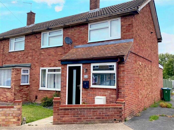 3 Bedroom Property To Rent In Wingate Walk, Aylesbury, HP20