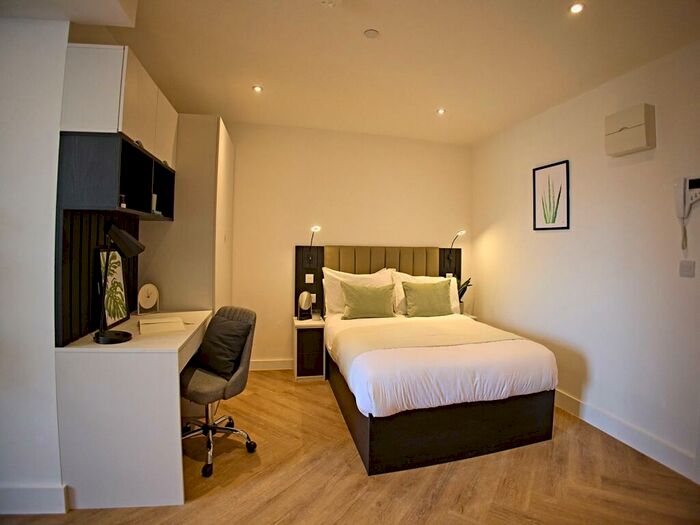 Studio To Rent In Eastgate, Leeds, LS2