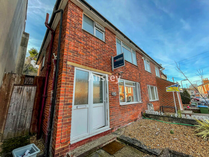 3 Bedroom End Of Terrace House To Rent In Earls Road, Southampton, SO14
