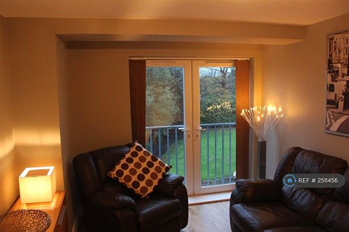 2 Bedroom Flat To Rent In Etruria House, Stoke-On-Trent, ST4