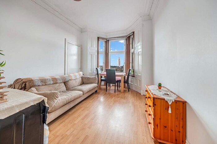 2 Bedroom Flat For Sale In Strathmartine Road, Dundee, DD3