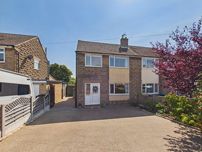 3 Bedroom Semi-Detached House For Sale In Gritstone Road, Matlock, DE4