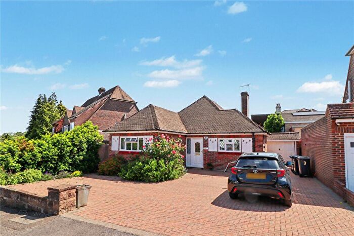 2 Bedroom Bungalow For Sale In Darcy Close, Coulsdon, CR5