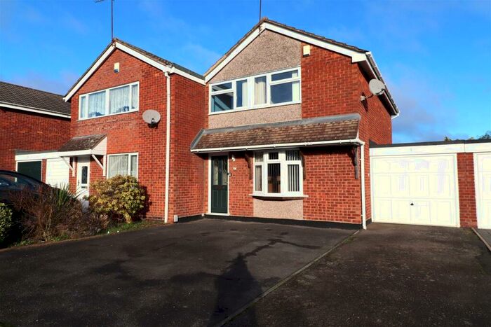 3 Bedroom Semi-Detached House To Rent In Cumberland Drive, Nuneaton, CV10