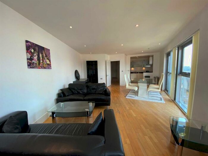 2 Bedroom Flat To Rent In The Lock, Whitworth St, Manchester, M1