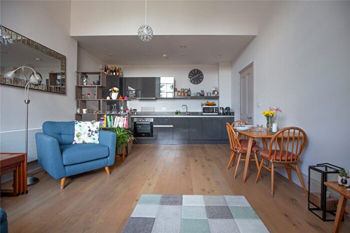 2 Bedroom Flat For Sale In College Road, Bishopston, Bristol, BS7
